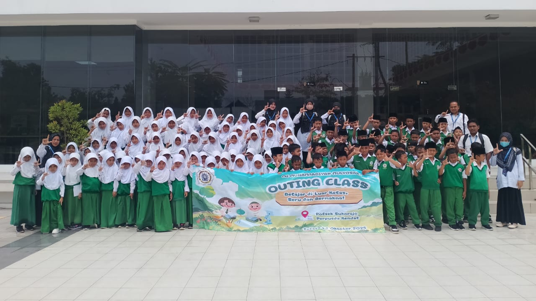 Outing class ke PERPUSDA Kendal